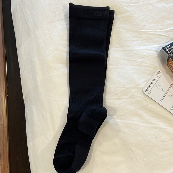 Copper Fit Black Athletic Energy Compression Socks Unisex Great for Travel! - Picture 7 of 8
